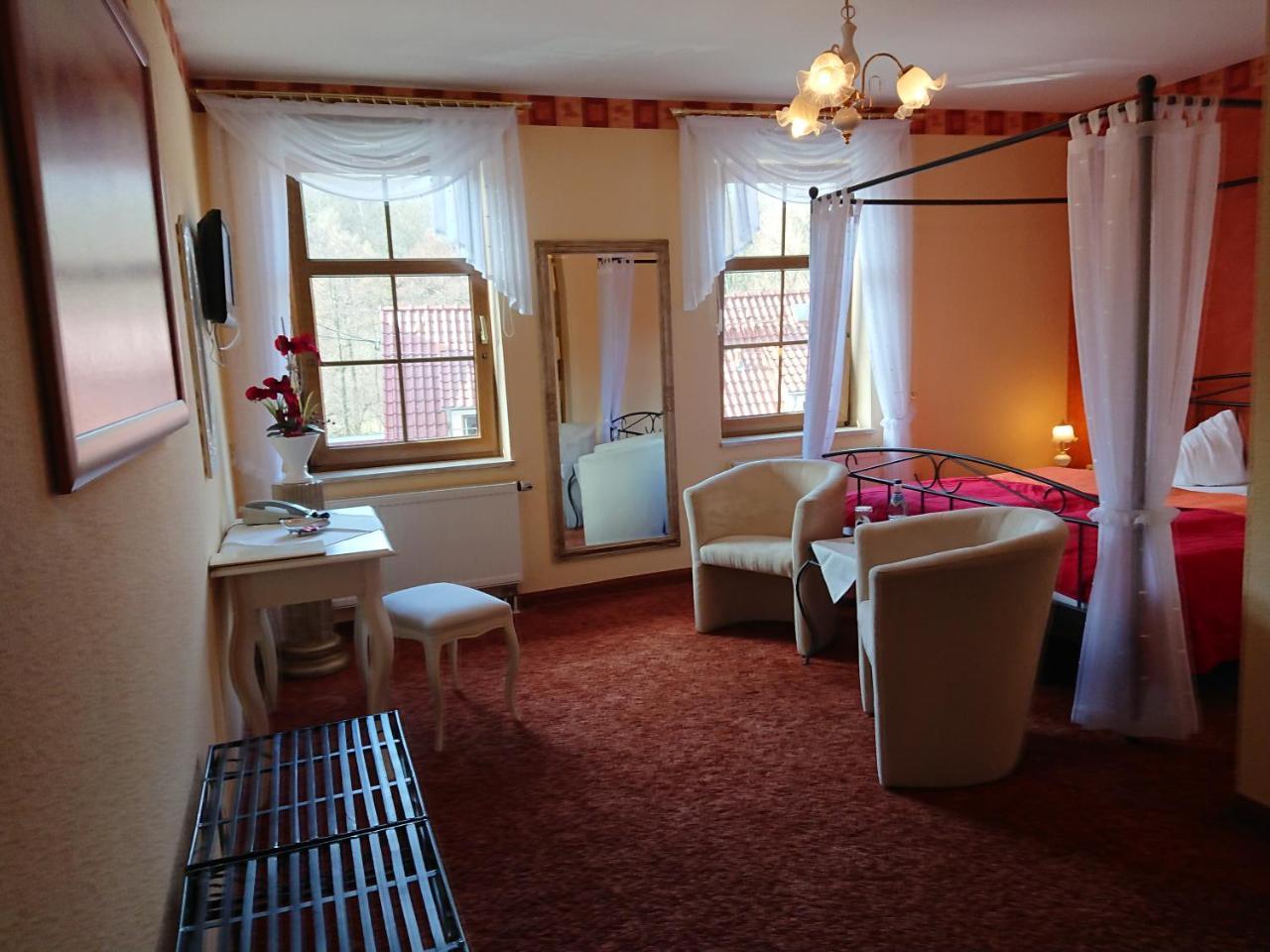 Hotel & Ferienwohnungen Bohlenblick Saalfeld Saale Zewnętrze zdjęcie